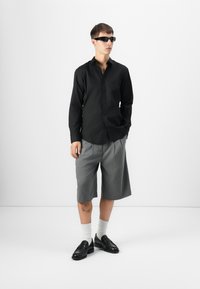 Thumbnail Image 3