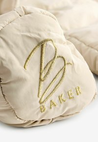 Baker by Ted Baker REGULAR FIT - PADDED SHOWER RESISTANT - Ziemas kombinezons - cream