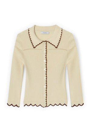 Cárdigan de punto acanalado color crema con mangas largas, abotonado, cuello puntiagudo y ribete marrón en zigzag en el cuello, la tapeta de botones, los puños y el dobladillo.