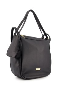 Schwarze Lederhandtasche mit strukturierter Oberfläche, doppelten oberen Griffen, einem Reißverschluss und einer Vorderseite Tasche. Goldene Hardware-Akzente. Abgerundete Form.