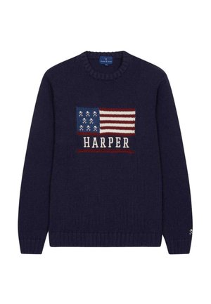Jersey de punto azul marino con un diseño en bloques que incluye una bandera americana y la palabra "HARPER" en blanco. Puños y dobladillo acanalados.
