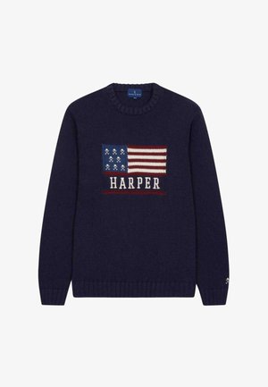 Jersey de punto azul marino con un diseño en bloques que incluye una bandera americana y la palabra "HARPER" en blanco. Puños y dobladillo acanalados.