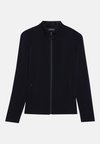 FUR LINED ZIP-UP SWEATSHIRT - Majica s kapuljačom i patentnim zatvaračem - black