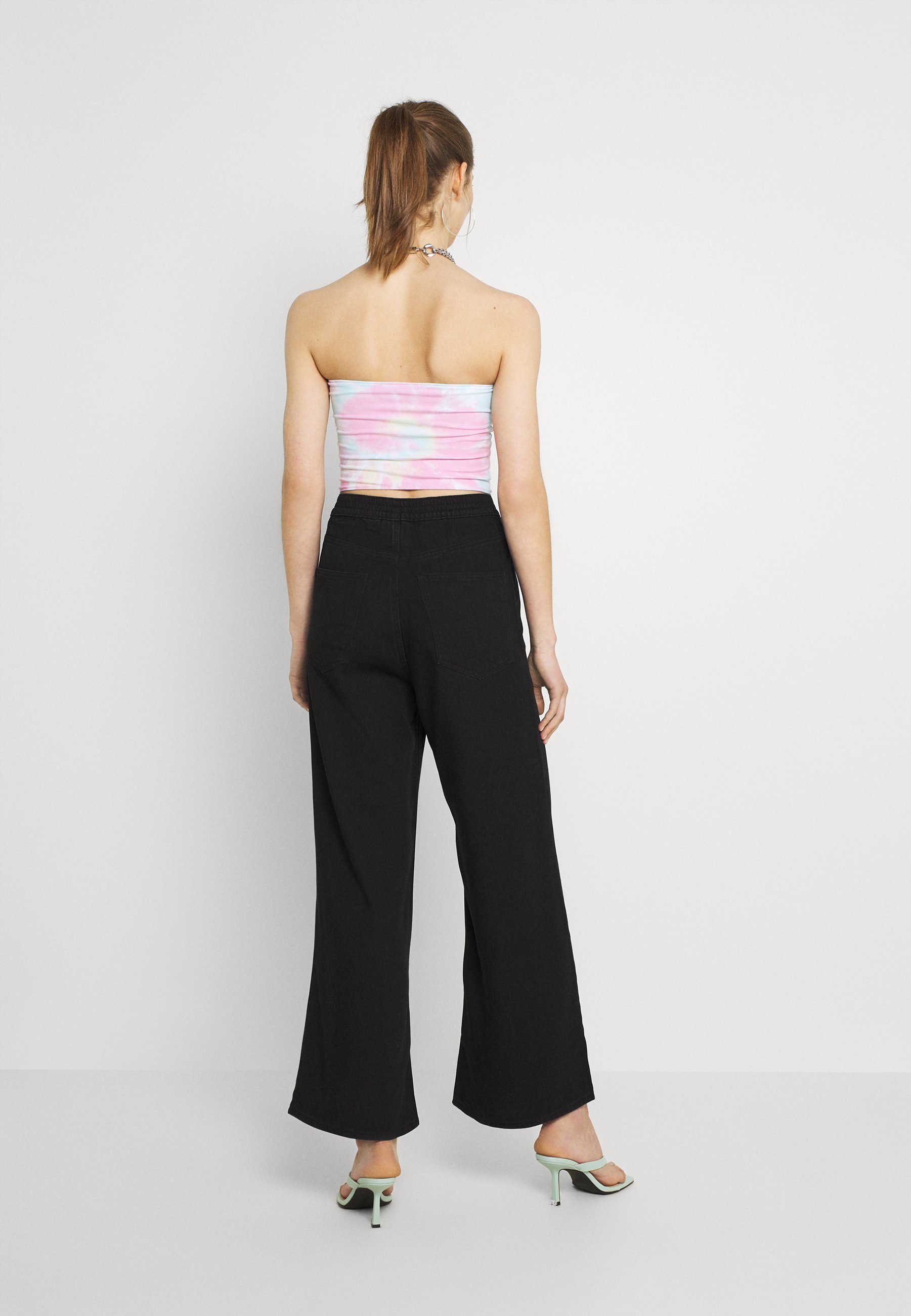 Weekday LINEAR - Flared Jeans - washed 