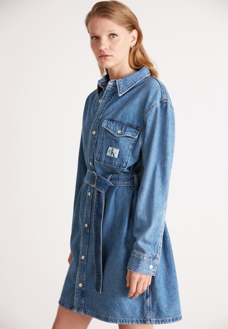 Calvin Klein Jeans BELTED UTILITY light/light-blue - - Jeanskleid SHIRT denim DRESS denim