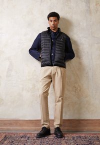 Tommy Hilfiger - PACKABLE VEST - Veste - black Miniatūras attēls 1