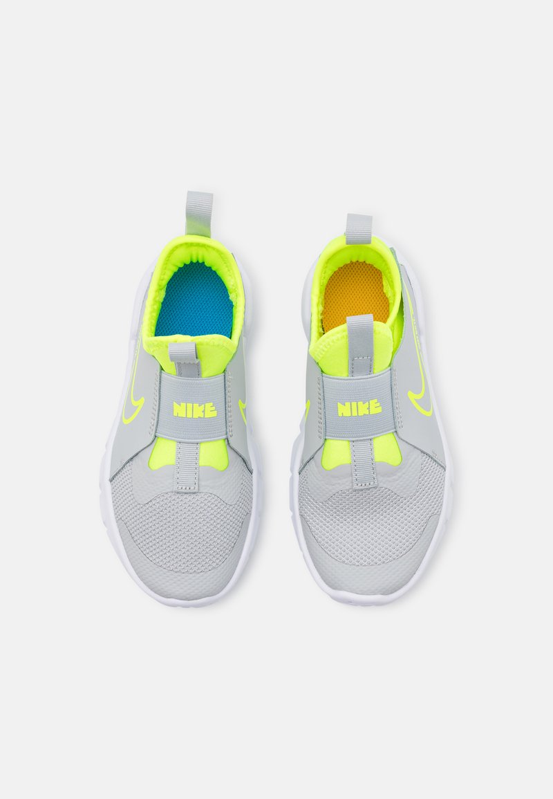 Kinder Wanderschuhe | Nike Performance FLEX RUNNER 2 UNISEX Laufschuh Neutral grey fog/volt/photo blue/grau - MY10972 Kinder Wanderschuhe | Nike Performance FLEX RUNNER 2 UNISEX Laufschuh Neutral grey fog/volt/photo blue/grau - MY10972