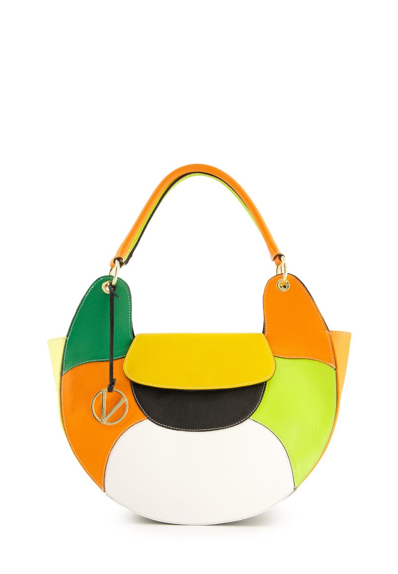 Farverig skuldertaske lavet af tekstureret læder, med sektioner i orange, gul, grøn, sort og hvid. Rundet form med et kort håndtag.