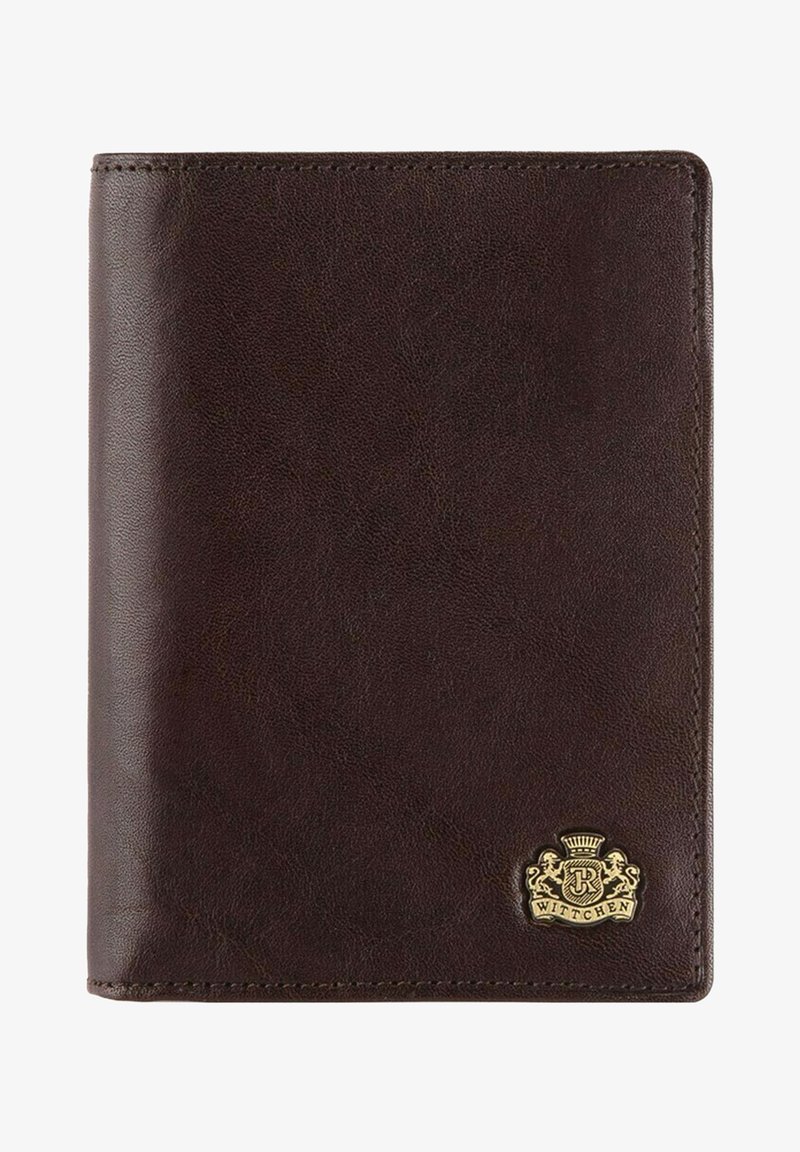 Braune Lederbörse mit glatter Textur, versehen mit einem goldenen geprägten Logo in der unteren Ecke und genähten Kanten.