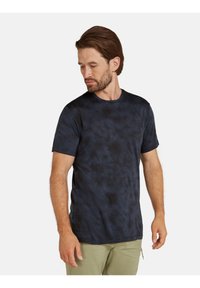 icebreaker MERINO 125 LIGHT WEIGHT COOL-LITE SPHERE CLOUD DYE - T-shirt con stampa - graphite black cd