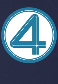 Niebieska cyfra cztery z plusem w środku dwóch koncentrycznych kół, białe tło, ciemnoniebieskie zewnętrzne koło.