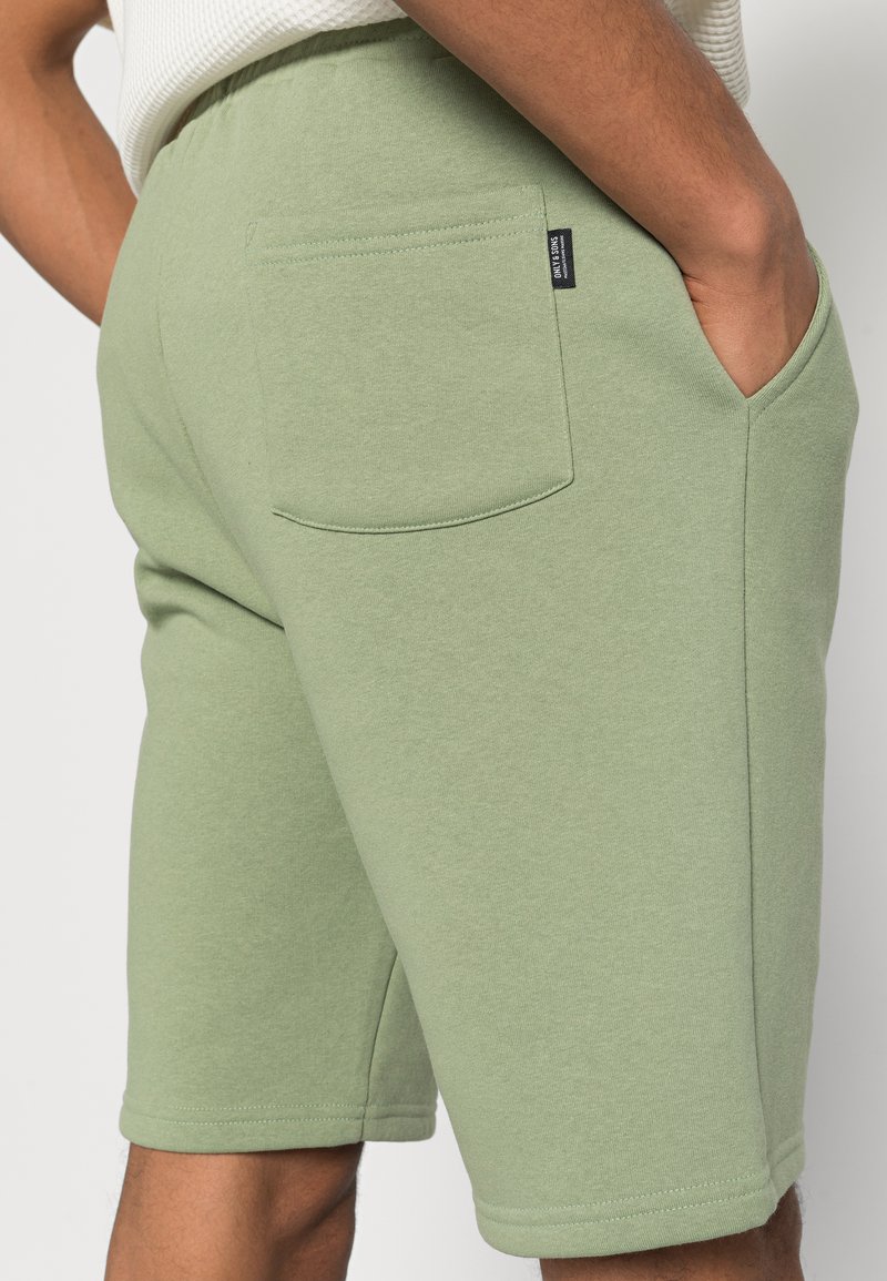 Herren Chino Shorts | Only & Sons ONSCERES LIFE NOOS Shorts oil green/hellgrün - VE71555 Herren Chino Shorts | Only & Sons ONSCERES LIFE NOOS Shorts oil green/hellgrün - VE71555