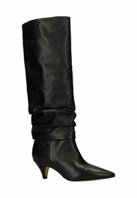 Zwarte leren knielange laars met een slouchy bovenkant, puntige neus en kittenheel. Soepele textuur, minimale hardware en geen zichtbare patronen.