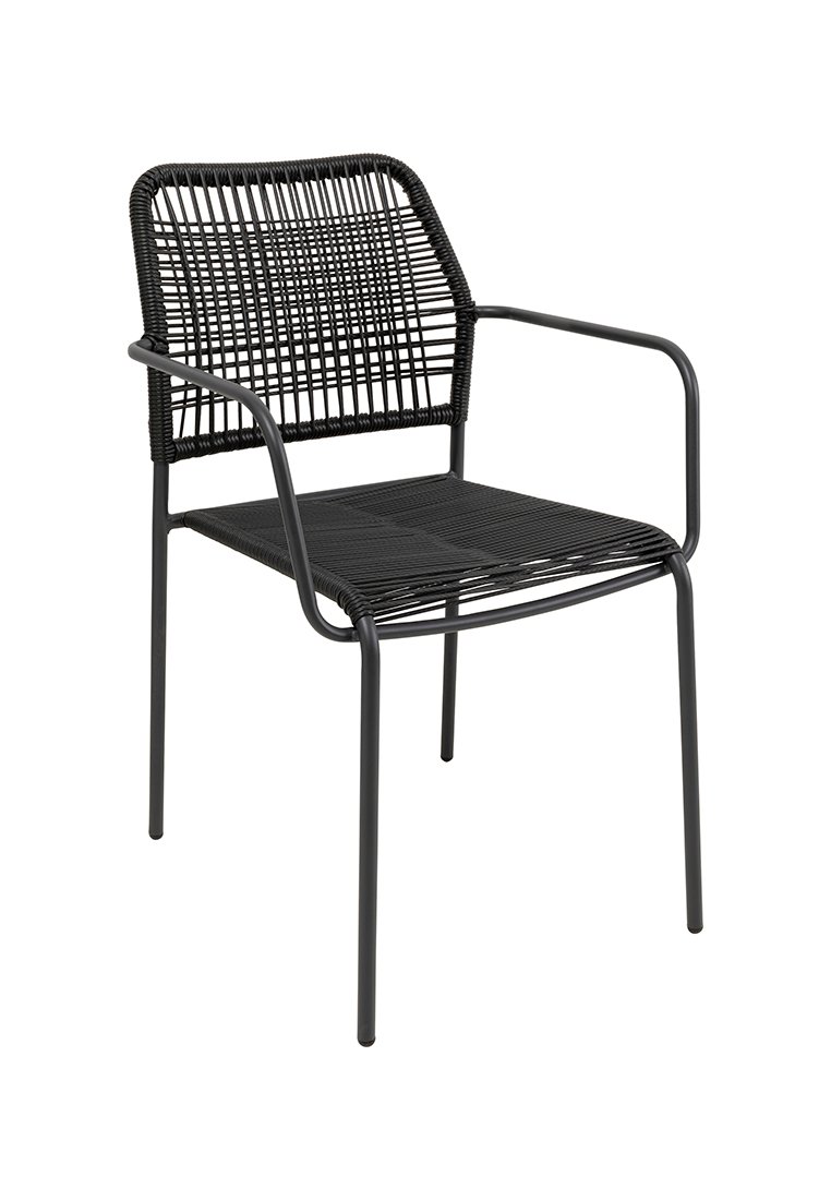 Schwarzer Metallstuhl mit einem geflochtenen Polyethylen-Sitz und Rückenlehne. Verfügt über schlanke Armlehnen und ein minimalistisches Design. Eignet sich für den Innen- und Außenbereich.