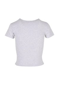 Pilkas trumpas rankovėmis T-shirt su apvaliu iškirpimu, pagamintas iš minkštos medvilnės, turintis lygią, vienodą tekstūrą ir įprastą kirpimą.