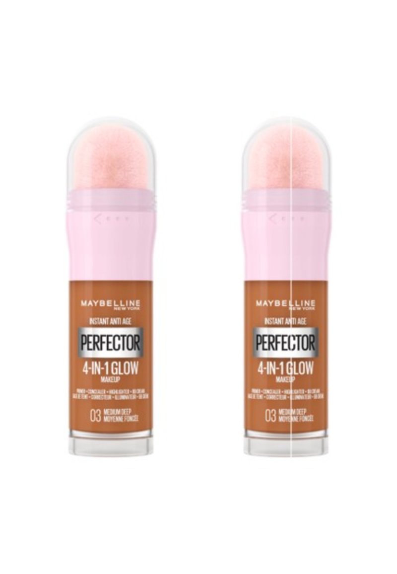 Maquillage 4-en-1 Glow de Maybelline. Capuchon rose avec un applicateur doux, et un corps cylindrique beige avec une étiquette produit indiquant la teinte 03 Medium Deep.