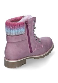 Rosa Knöchelstiefel mit einem strukturierten, gestrickten Bund in Farbverlauf, seitlichem Reißverschluss und strukturierter Gummisohle. Verfügt über Metallbeschläge und Nähedetails.