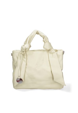 Borsa a tote color crema realizzata in materiale morbido e testurizzato, con manici annodati e un logo in tono argento. Design spazioso e strutturato.