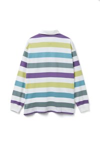 Koszulka polo z długim rękawem z szerokimi, poziomymi paskami w kolorach białym, fioletowym, żółtozielonym, niebieskim i szarym, pokazana od tyłu na białym tle.