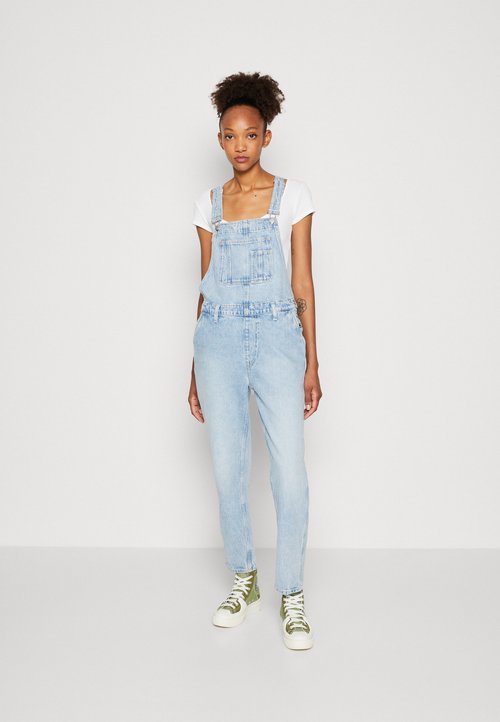 Tommy Jeans DAISY DUNGAREE Snekkerbukse denim medium/blå denim