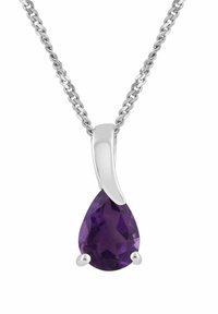 Strieborný náhrdelník s príveskom v tvare hrušky zo fialového ametystu, upevneným tromi malými kovovými držiakmi, na točenom reťazci.