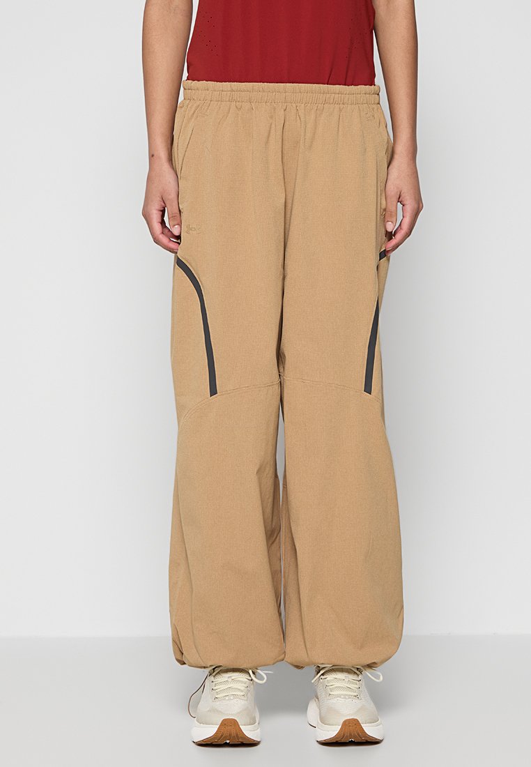 Under Armour Trainingsbroek beige