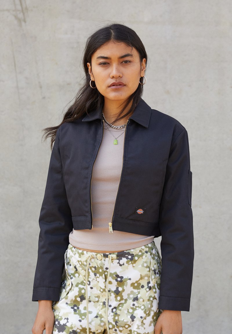 Dickies EISENHOWER CROPPED - Lengva striukė - black
