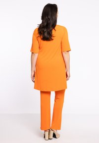 YOEK LANG - T-Shirt basic - orange