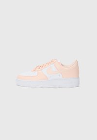 Nike Sportswear AIR FORCE Baskets basses white/washed coral