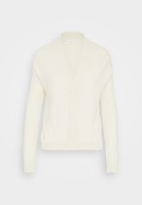 Krämfärgad stickad cardigan med långa ärmar, V-ringning och tre framknappar på en enfärgad bakgrund.