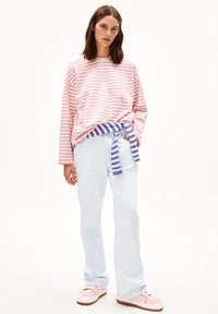 ARMEDANGELS FRANKA STRIPE - T-shirt à manches longues - raspberry pink undyed