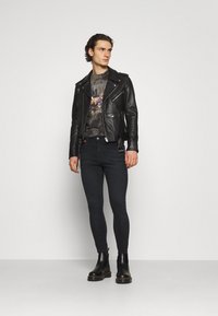 11 DEGREES Calças de ganga de corte skinny - washed black