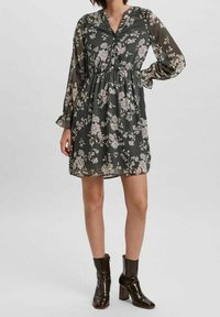 Vero Moda Vardagsklänning - mottled green