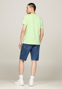 Thumbnail Image 3