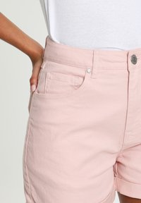 Threadbare CALAIS CLASSIC - Farkkushortsit - pink