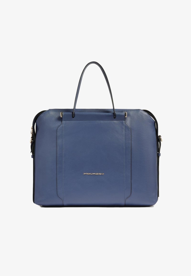 Bolso para portátil de cuero azul con doble asa y cierre de cremallera. Cuenta con un bolsillo delantero y logo en relieve. Textura suave y diseño elegante.