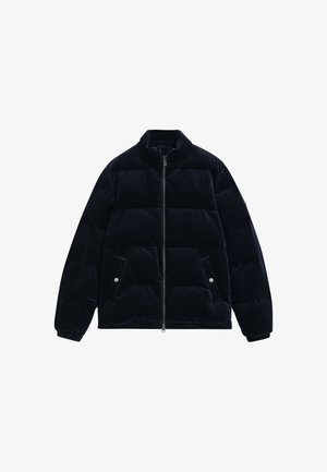 Casaco puffer azul-marinho com gola alta, fecho de correr à frente e dois bolsos laterais com fechos de pressão. Feito de um tecido liso e texturizado.
