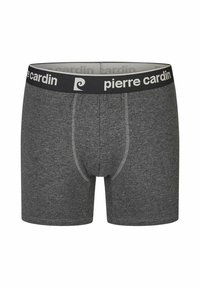 Grijze katoenen boxershorts met een zwarte elastische tailleband voorzien van "pierre cardin" in witte tekst. Glad textuur en een ontwerp dat tot halverwege de bovenbenen reikt.
