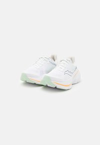 Saucony GUIDE 17 - Katujuoksukengät - white/peel