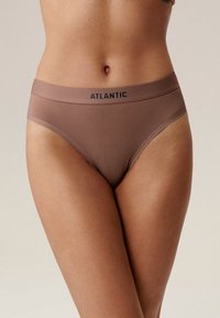 Brązowe figi hipsterskie z gładką fakturą, z szerokim paskiem oznaczonym napisem "ATLANTIC" w czerni, obcisłego kroju.