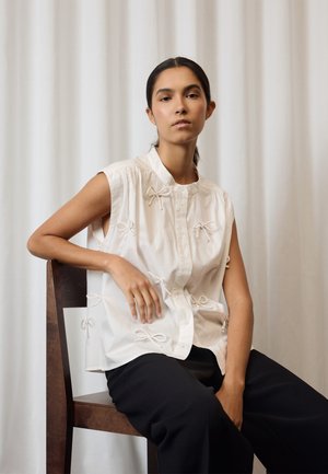 Soaked in Luxury, SLJOAÂ BOW - Blouse - broken white
