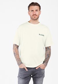 Key Largo T-shirt imprimé - whisper white