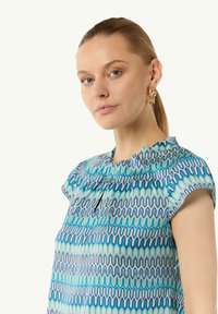 comma BEDRUCKTE MIT FALTENDETAIL - Camicetta - pastelltürkis