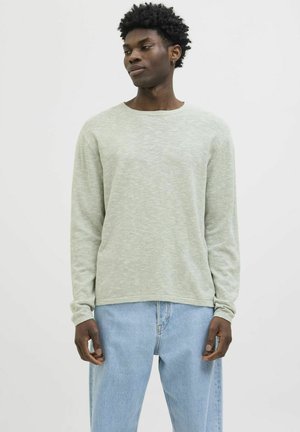 - Sweter