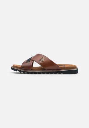 Sandalias planas - cognac