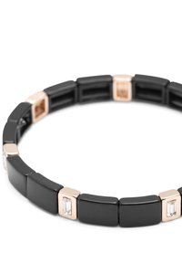 Zwarte en roségouden armband met rechthoekige schakels, afwisselend met gladde zwarte segmenten en versierde transparante accenten.
