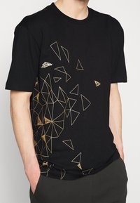 BOSS Triko s potiskem - black