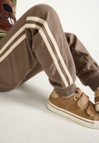 Lindex JOGGERS BRUSHED INSIDE  - Træningsbukser - dark khaki