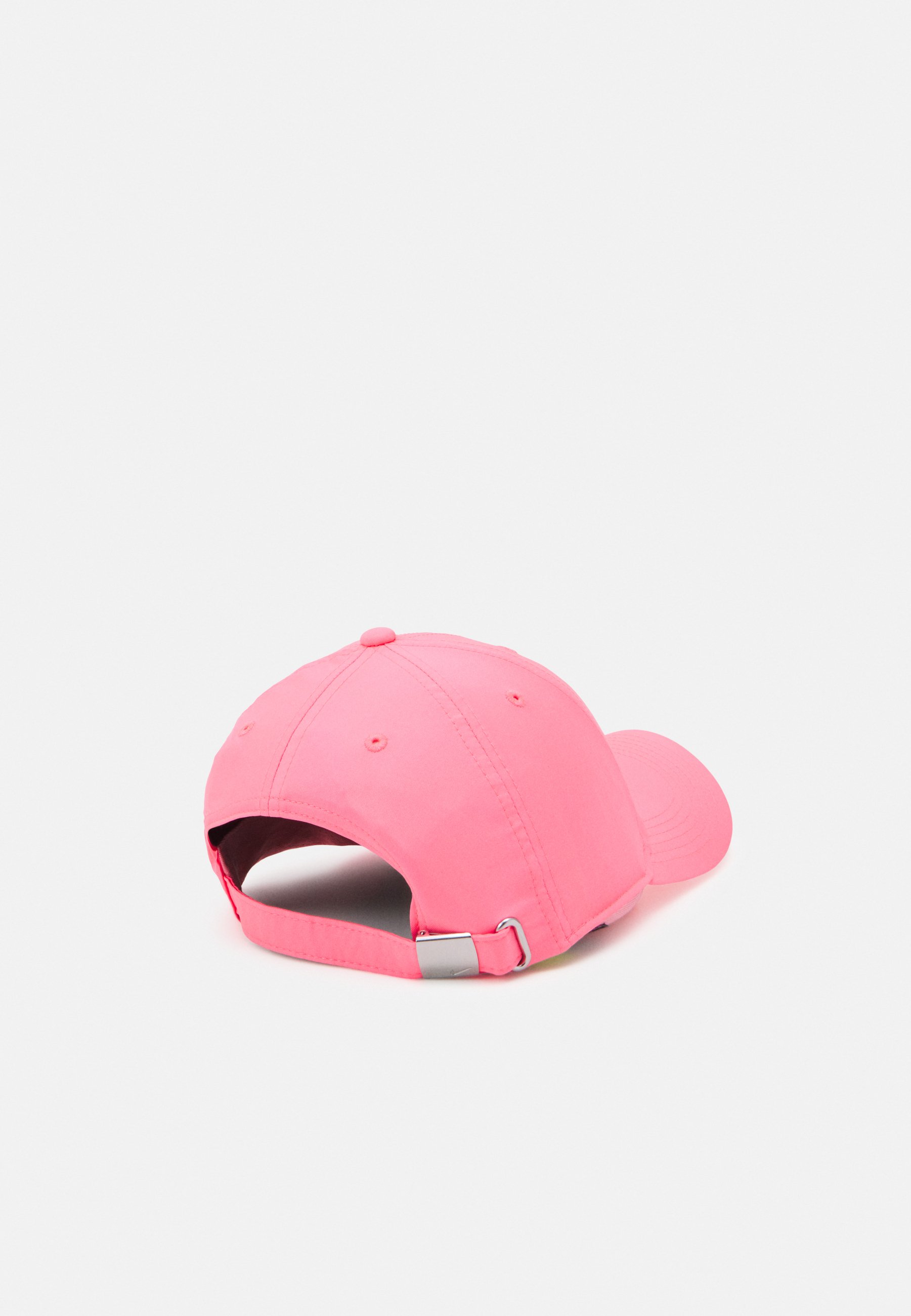 casquette rose nike