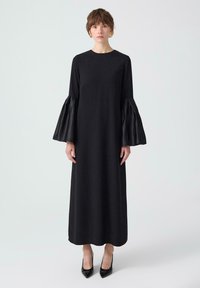 Touché Privé TAFFETA SLEEVE DETAILED - Maxi šaty - black